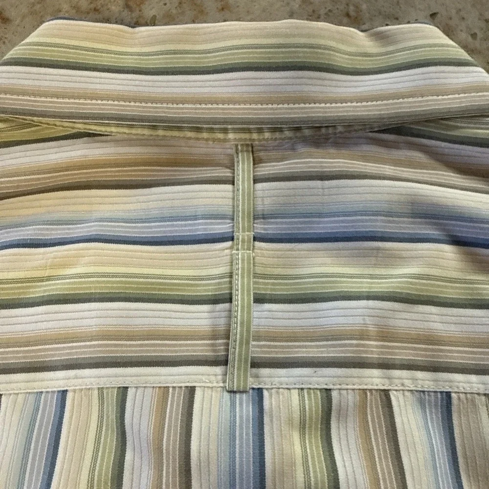Banana Republic Men's Button Down Shirt‎ 16-16 1/2 Large.